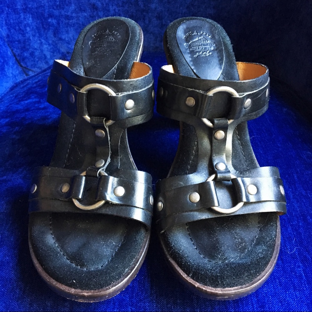 FRYE “Elvira” Leather Harness Sandal Wooden heel